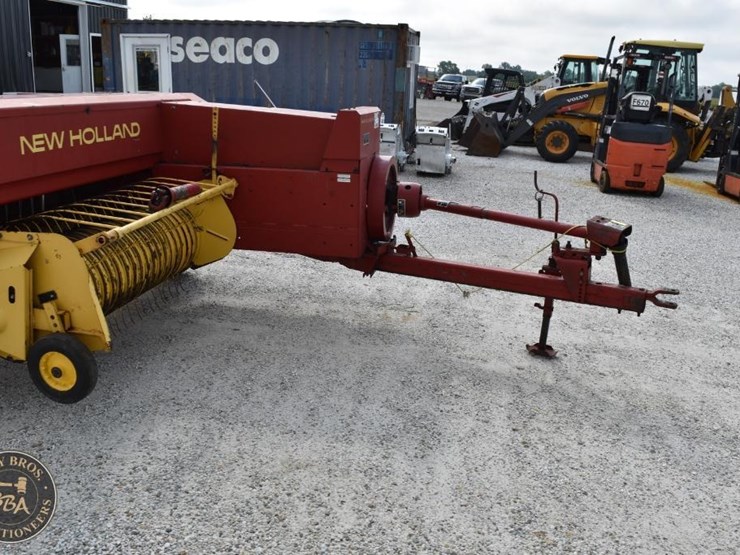 new-holland-311-image-12