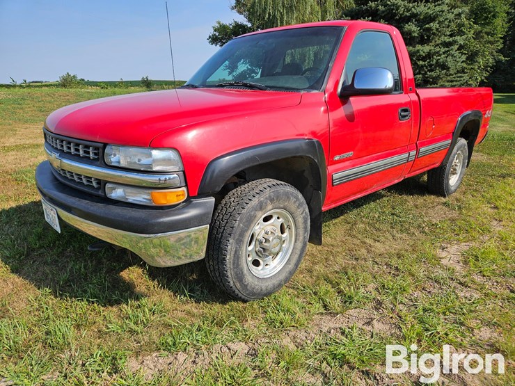 1999-chevrolet-k2500-image-1