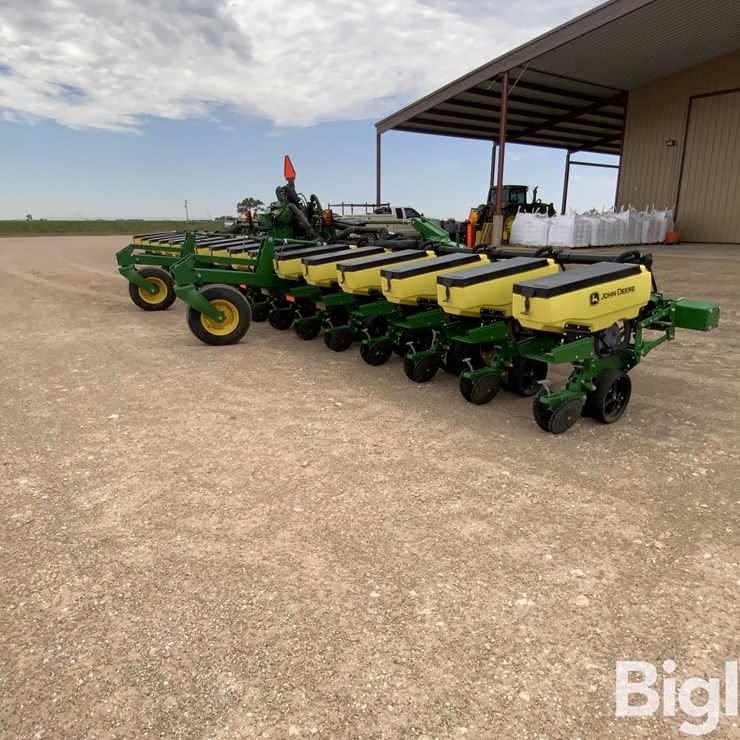 2020 JOHN DEERE 1725