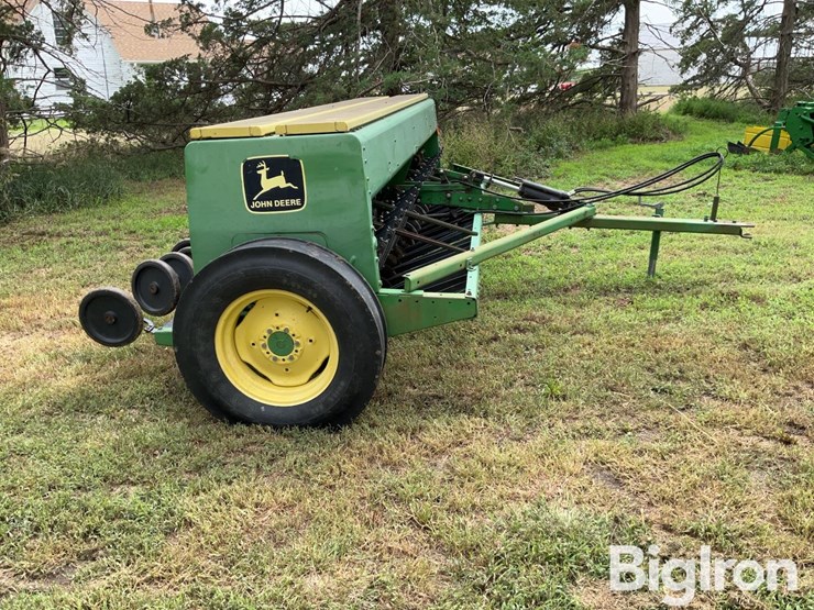 john-deere-8300-image-4