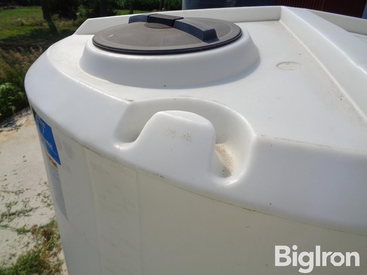 ace-roto-mold-1,500-gal-poly-tank-image-12