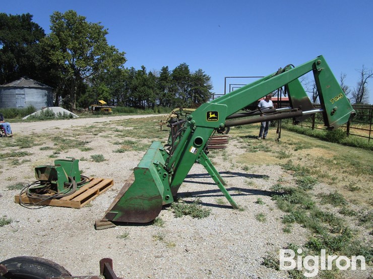 john-deere-725-image-9