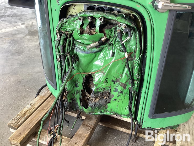 john-deere-4240-image-10