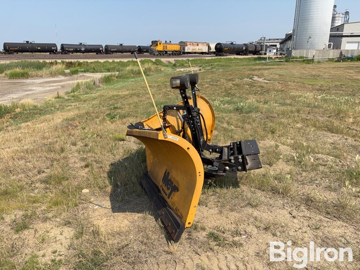 meyers-super-v-snowplow-image-8