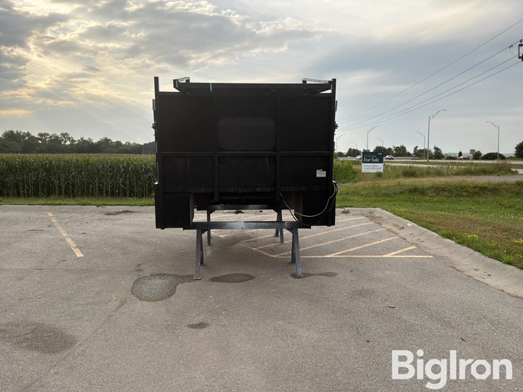 2020-massey-ferguson-730-image-2