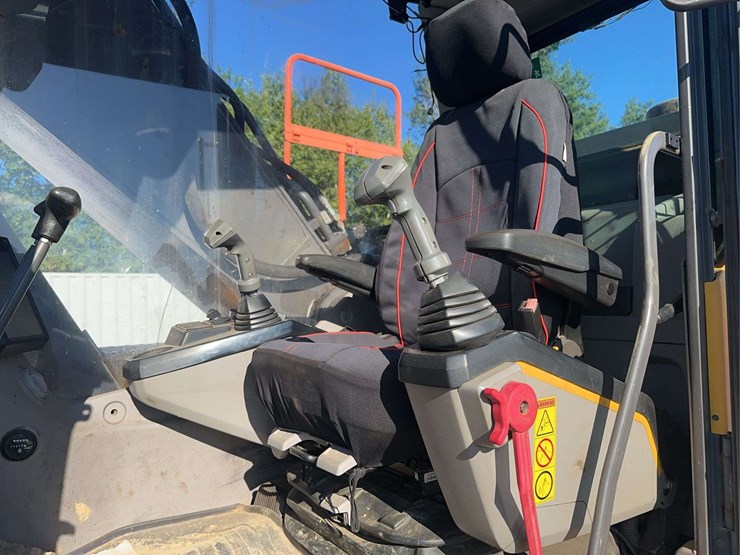 2018-volvo-ec220el-image-30
