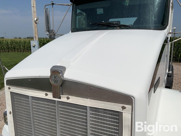 1999-kenworth-t800-image-11