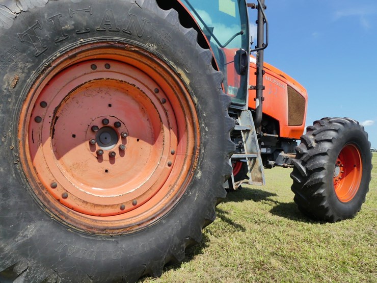 2013-kubota-m135gx-image-8