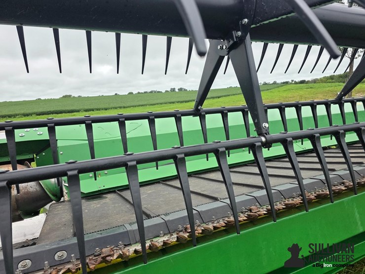 2021-john-deere-rd45f-hydraflex-draper-head-image-13