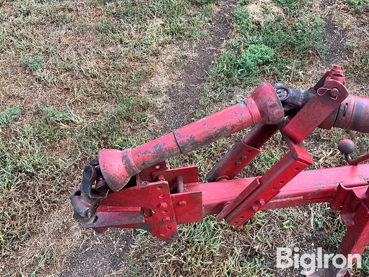new-holland-275-image-10