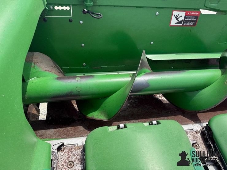 2014-john-deere-608c-stalkmaster-image-13