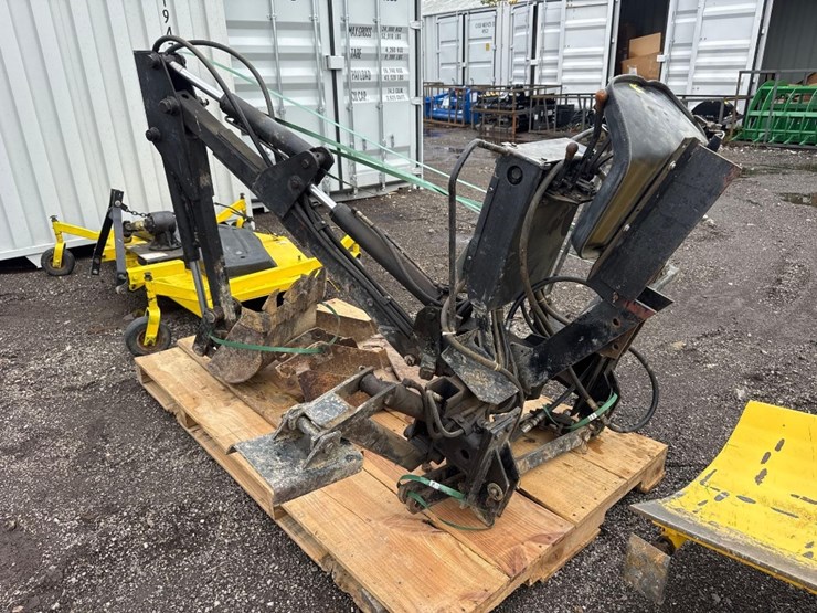 kelly-co-3-point-hydraulic-backhoe-attachment-w-3-buckets-model-b-10-image-5