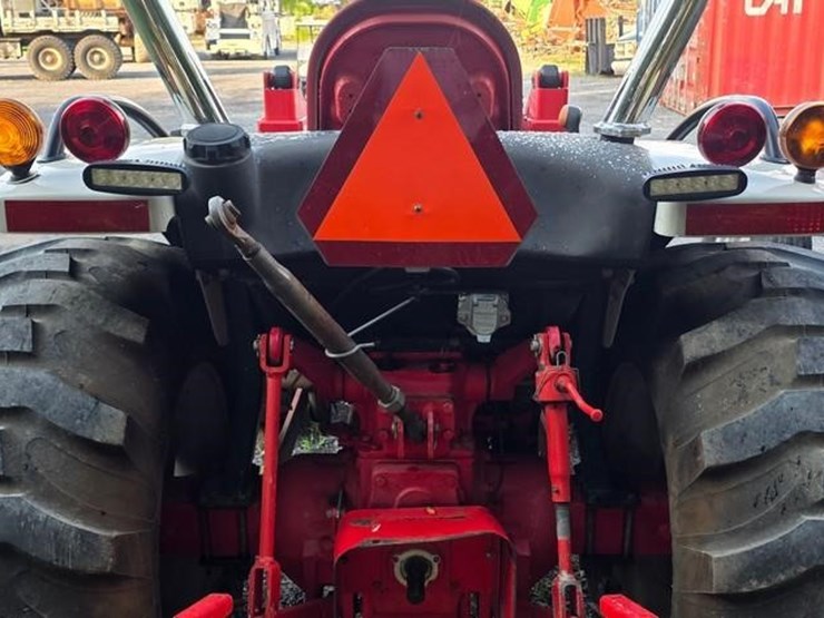 new-holland-boomer-8n-image-17