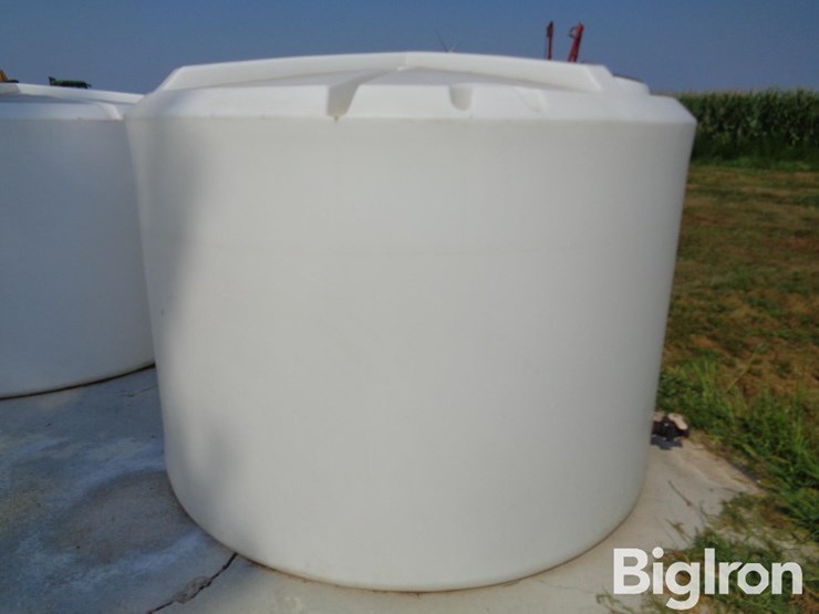 ace-roto-mold-1,500-gal-poly-tank-image-4