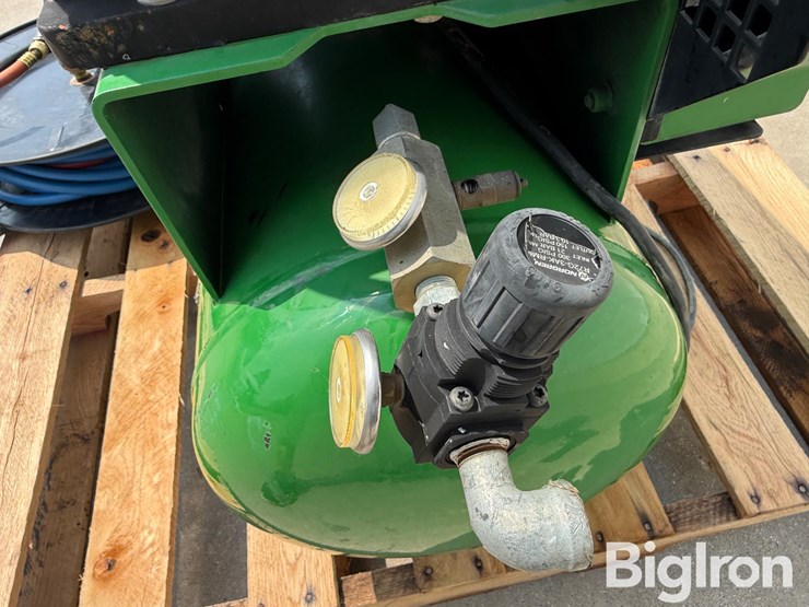 john-deere-am2-sh09-20j-portable-air-compressor-image-12