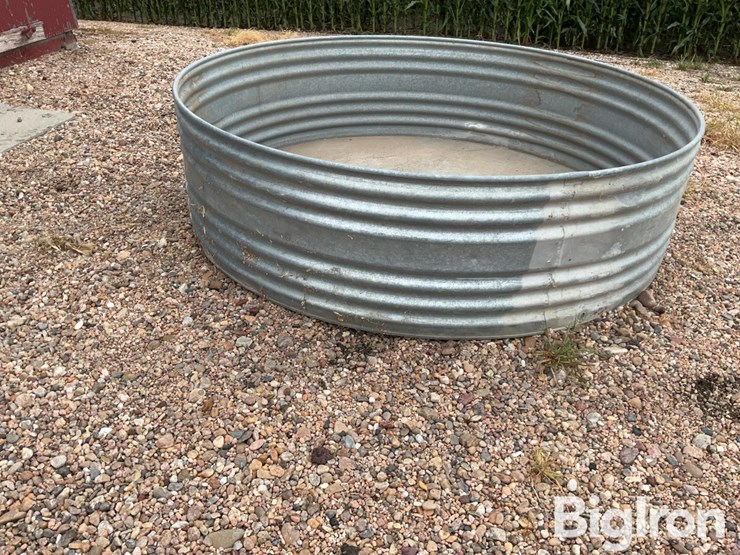 farmaster-575-gal-livestock-tank-image-6