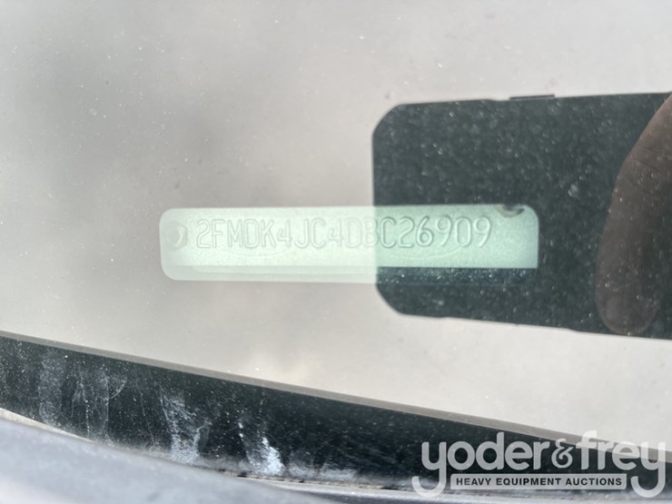 2013-ford-edge-image-18