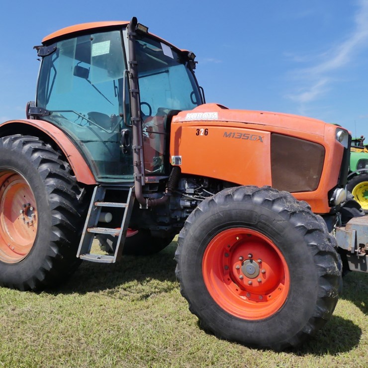 2015 KUBOTA M135GX