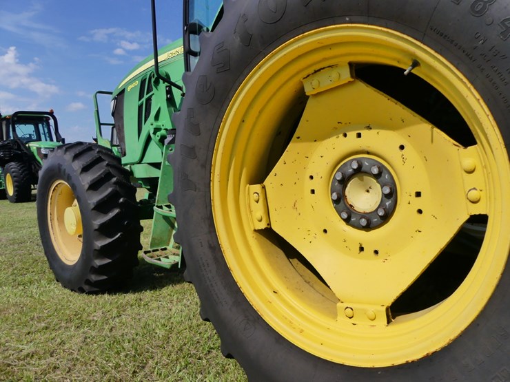 john-deere-6140d-image-8
