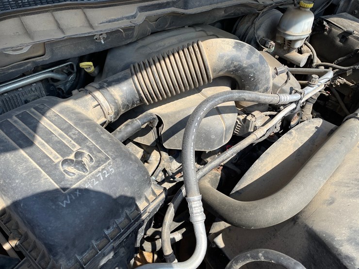 2013-dodge-1500-image-30