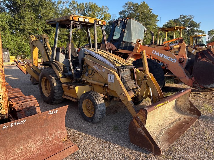 caterpillar-416c-image-1