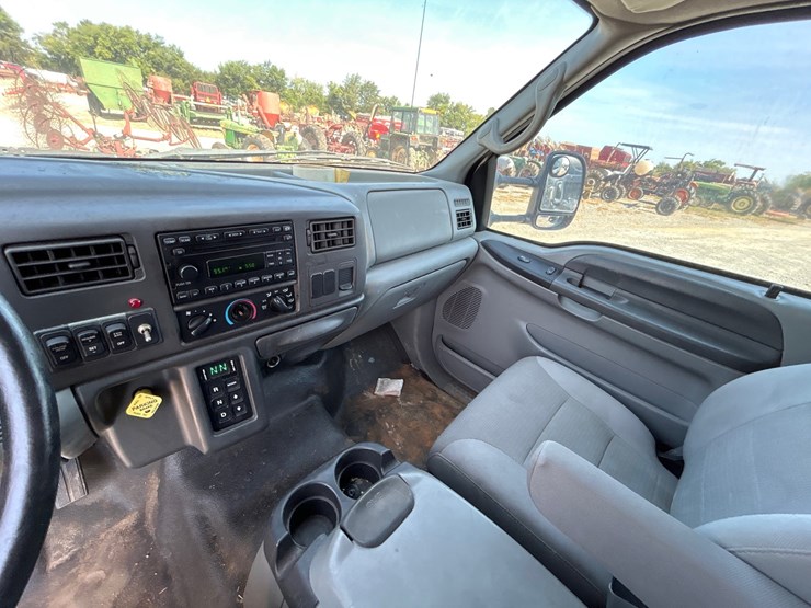 2007-ford-f650-image-16