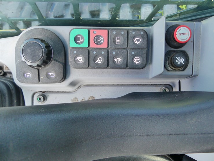 2024-kubota-svl75-3-image-15