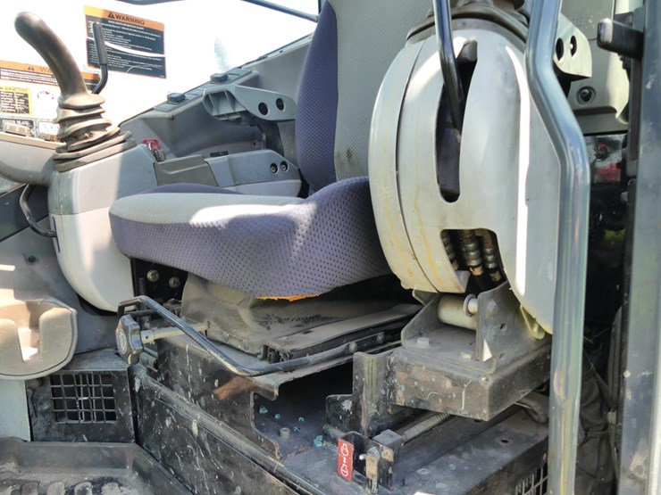 deere-85g-image-16