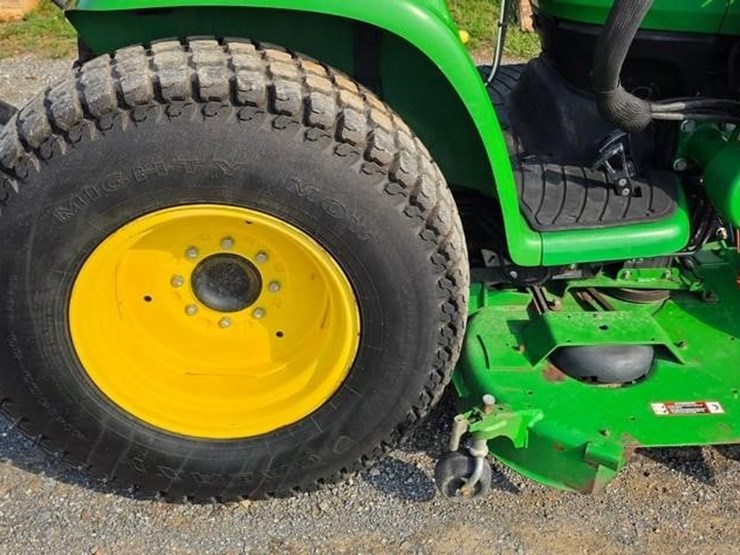 2013-john-deere-3520-image-12