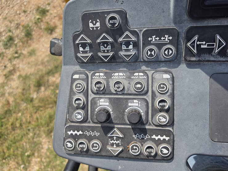 caterpillar-ap-1055f-image-31