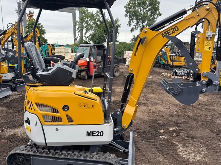 new-sd-lanch-co-mini-diesel-excavator-model-me20-image-6