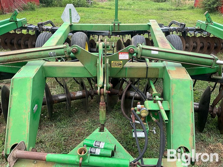john-deere-630-image-10