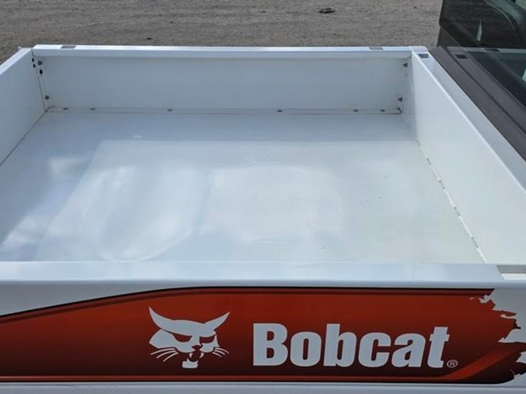 2024-bobcat-toolcat-uw56-image-15