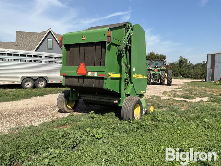 2001-john-deere-567-image-7