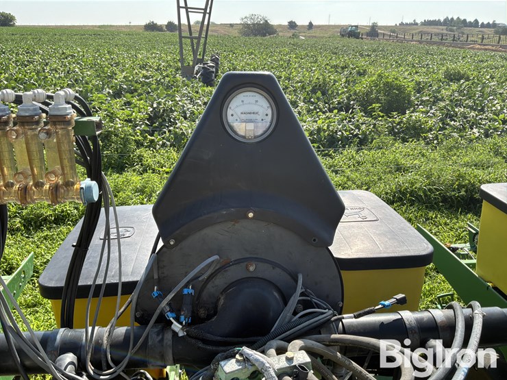 1990-john-deere-7300-image-15