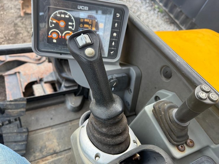 2022-jcb-50z-1-image-23