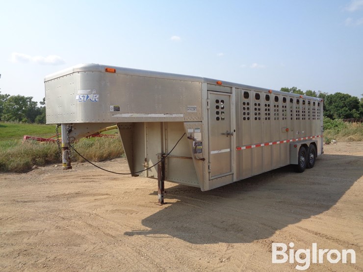 2002-wilson-livestock-trailer-image-1