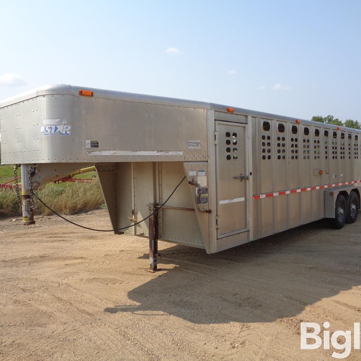 2002 WILSON LIVESTOCK TRAILER