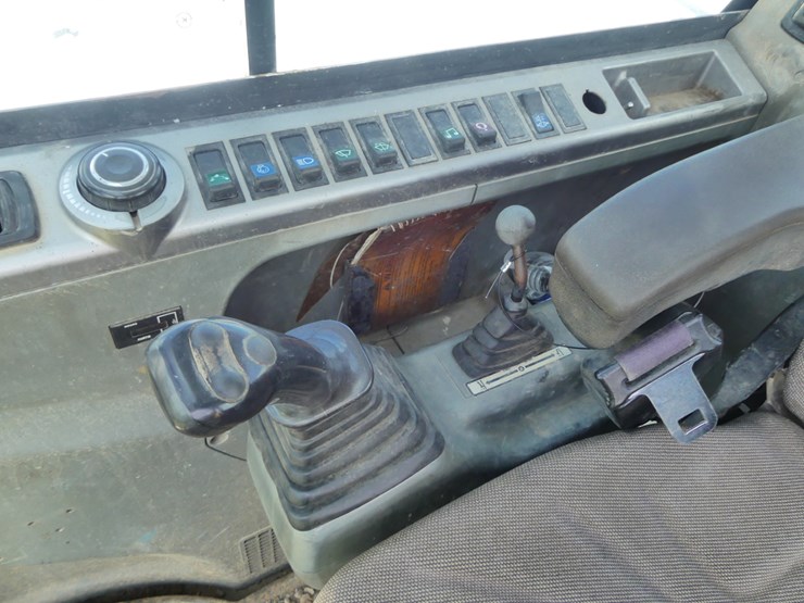 2011-bobcat-e80-image-16