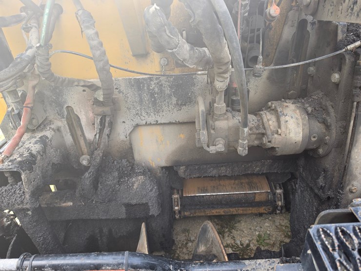 caterpillar-ap-1055f-image-46