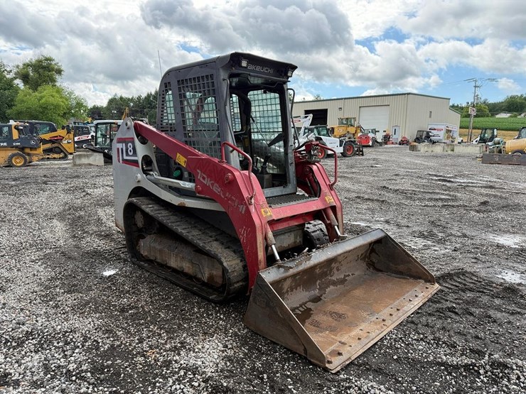 2019-takeuchi-tl8-image-6