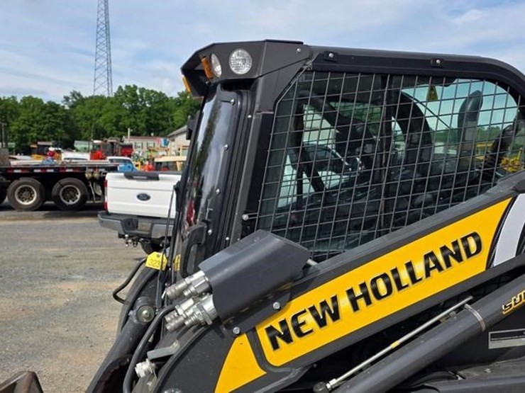 2022-new-holland-c345-image-33