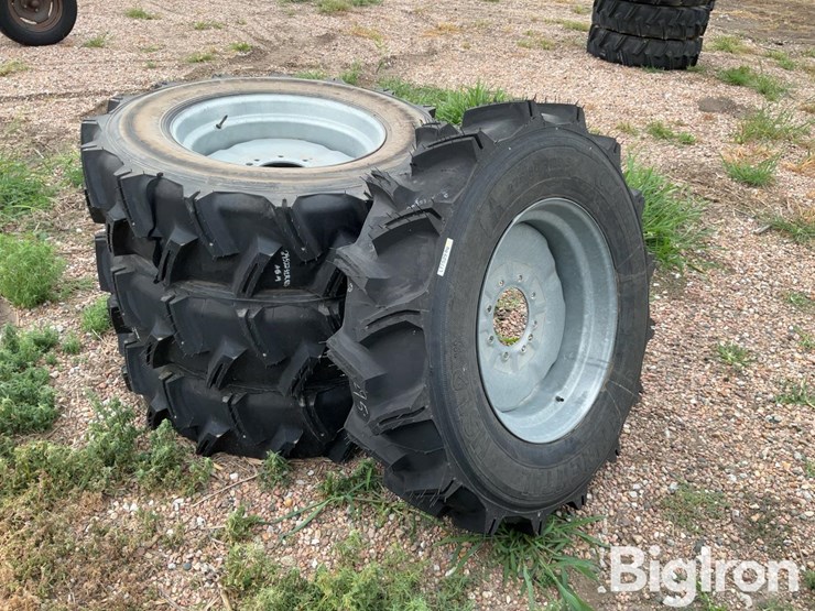 recapped-11r24.5-pivot-tires-&-rims-image-3