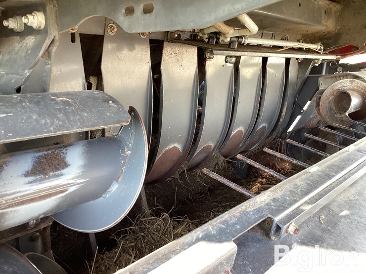 2014-massey-ferguson-2270-image-14