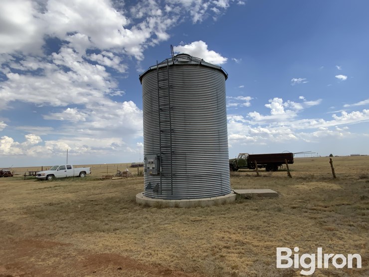 brock-1,700-bu-grain-bin-image-1