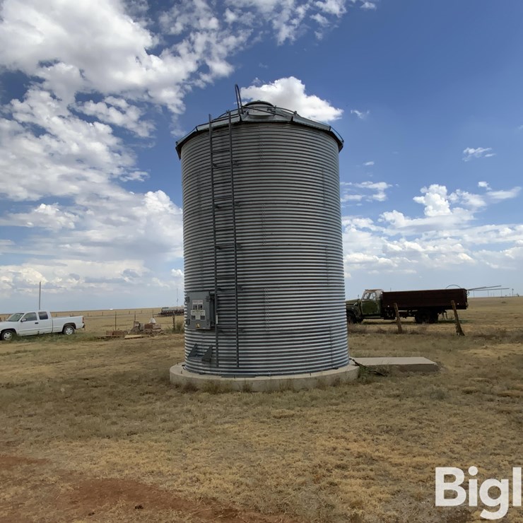 Brock 1,700-Bu Grain Bin