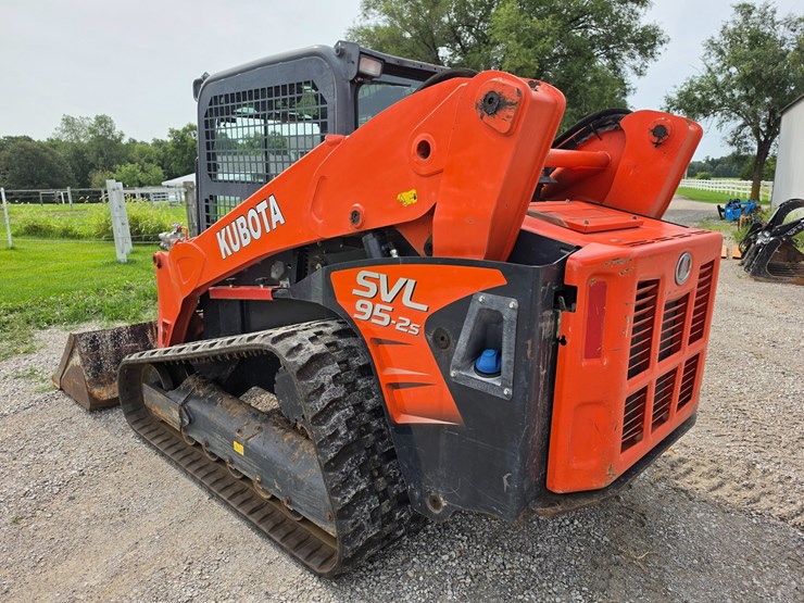 2018-kubota-svl95-2s-image-3