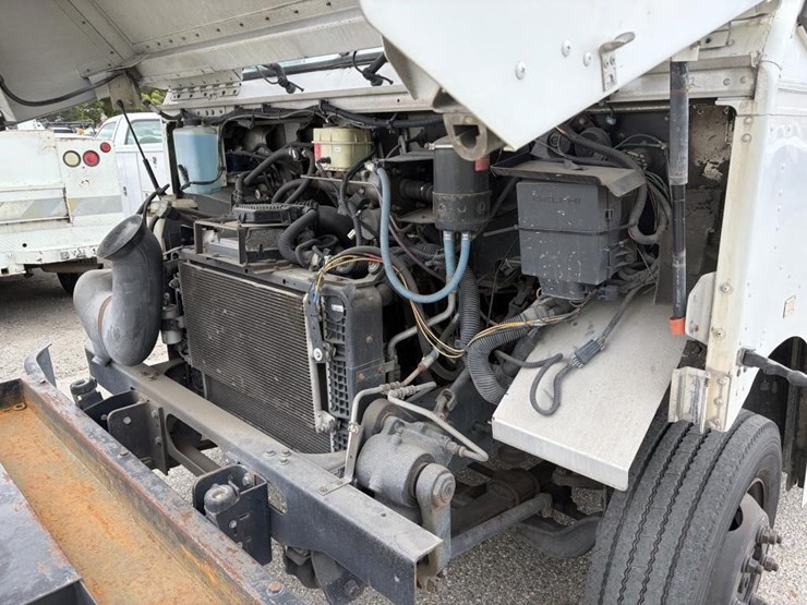 2008-workhorse-w62-image-6