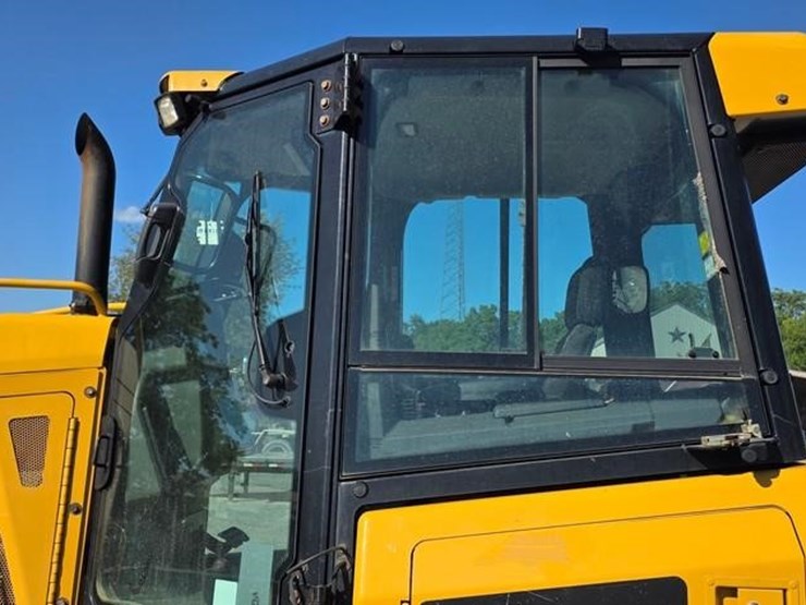 2020-caterpillar-d5k2-lgp-image-19