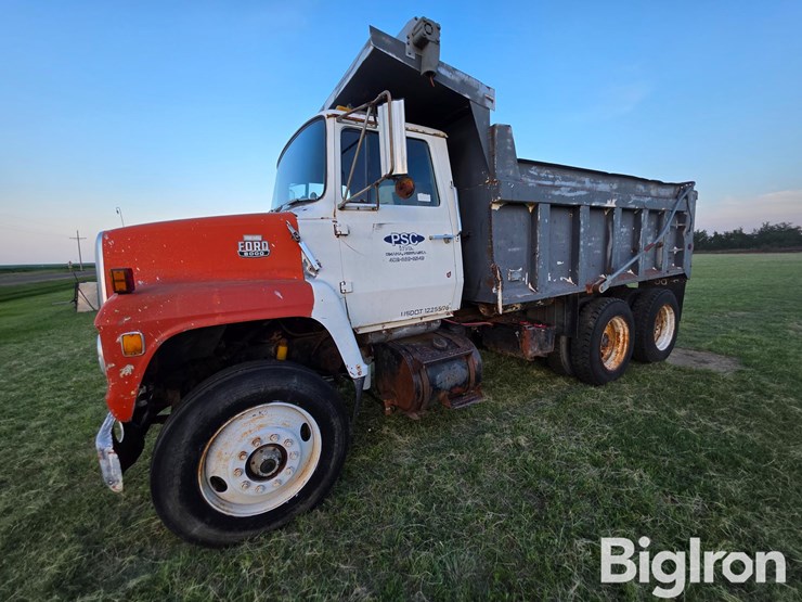 1979-ford-l8000-image-1